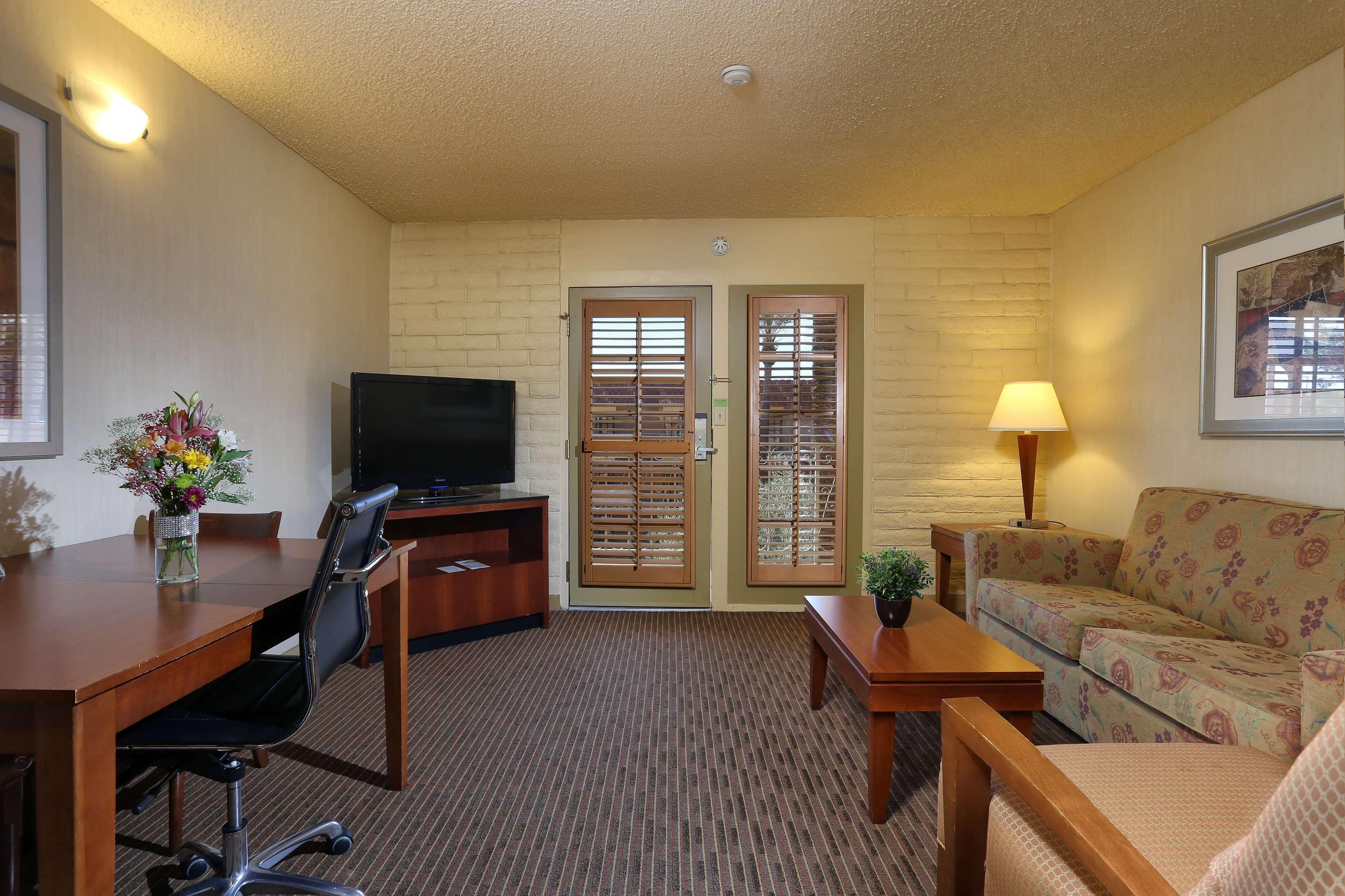 Doubletree Suites By Hilton Tucson Airport Esterno foto