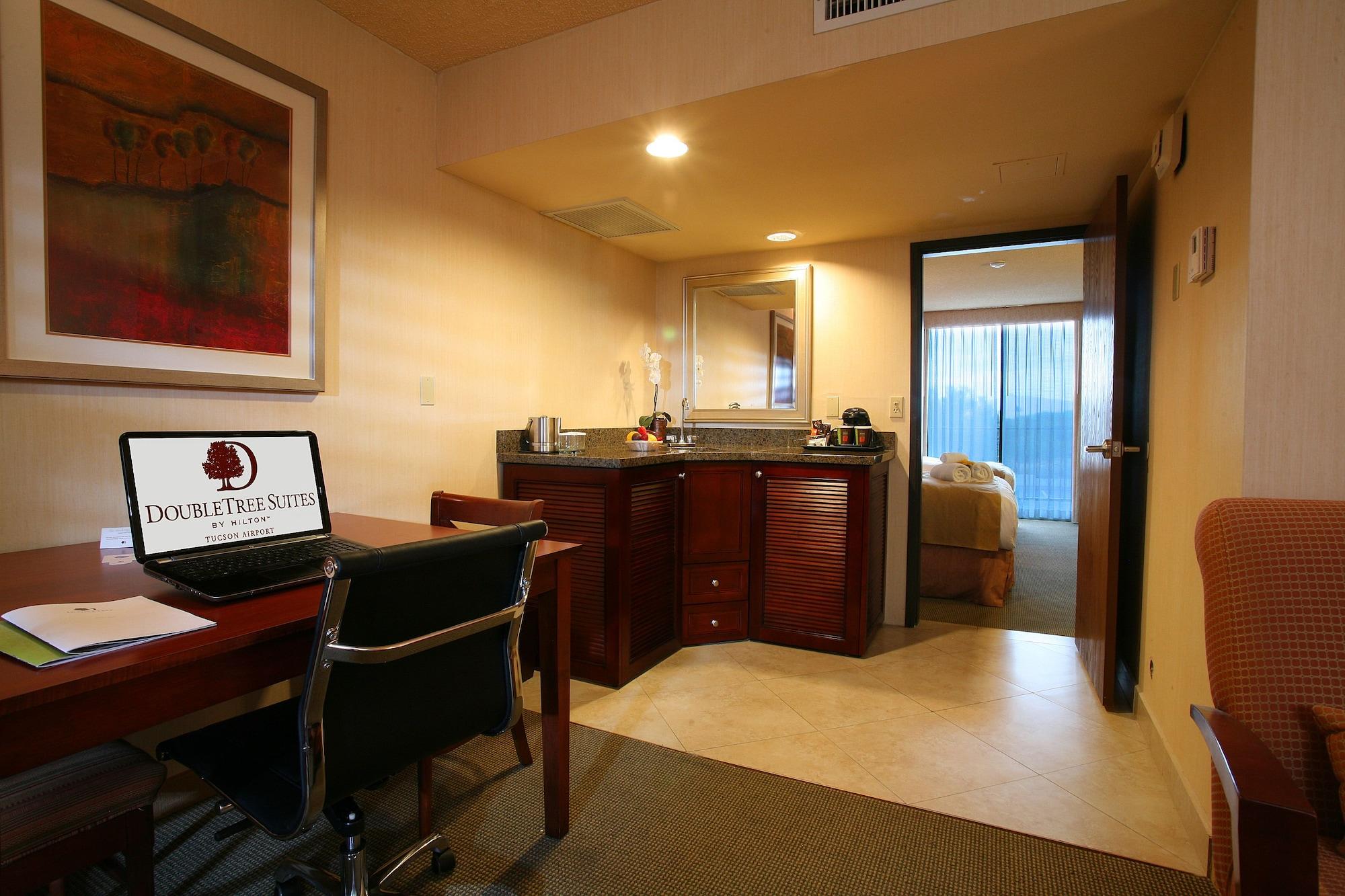 Doubletree Suites By Hilton Tucson Airport Esterno foto