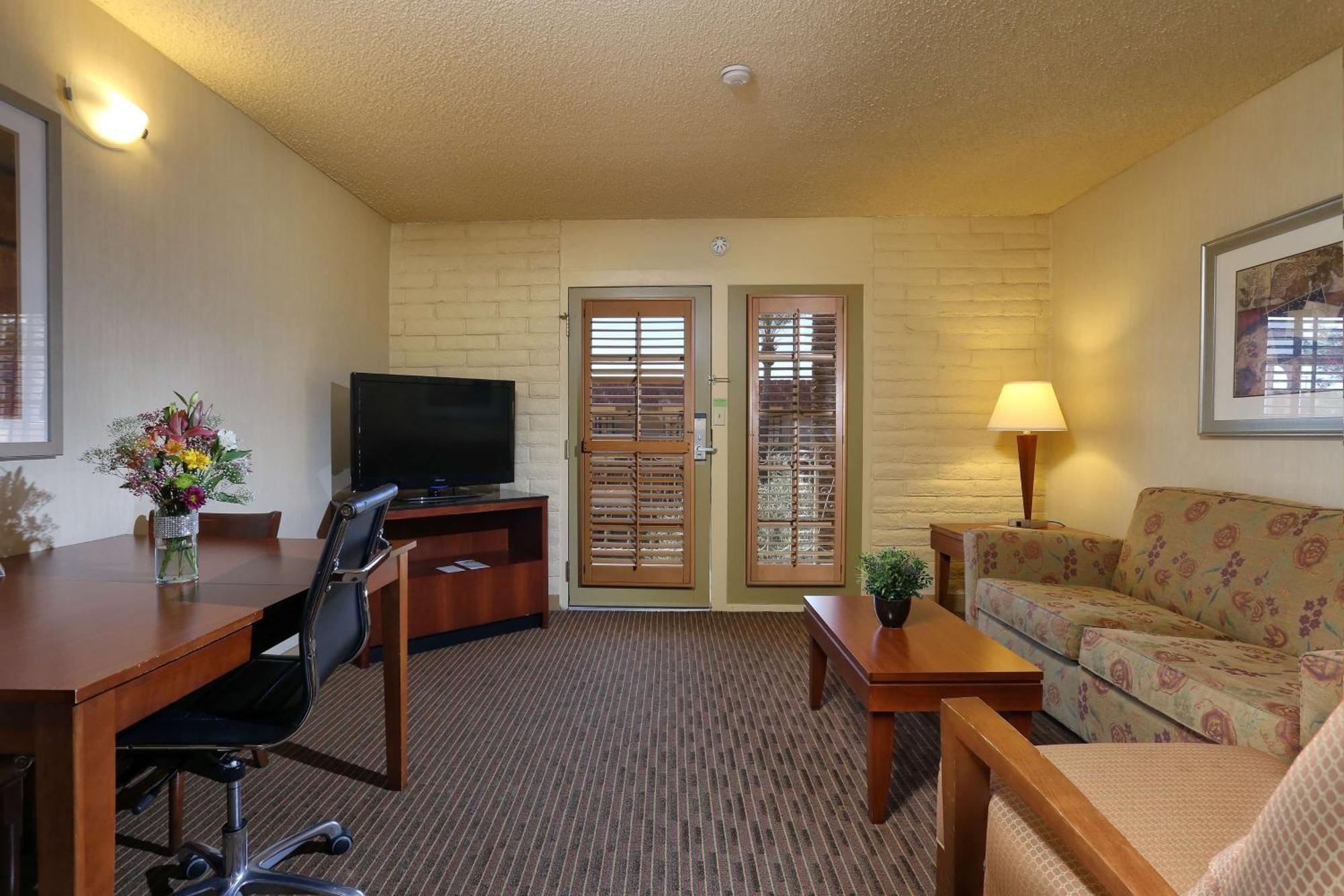 Doubletree Suites By Hilton Tucson Airport Esterno foto