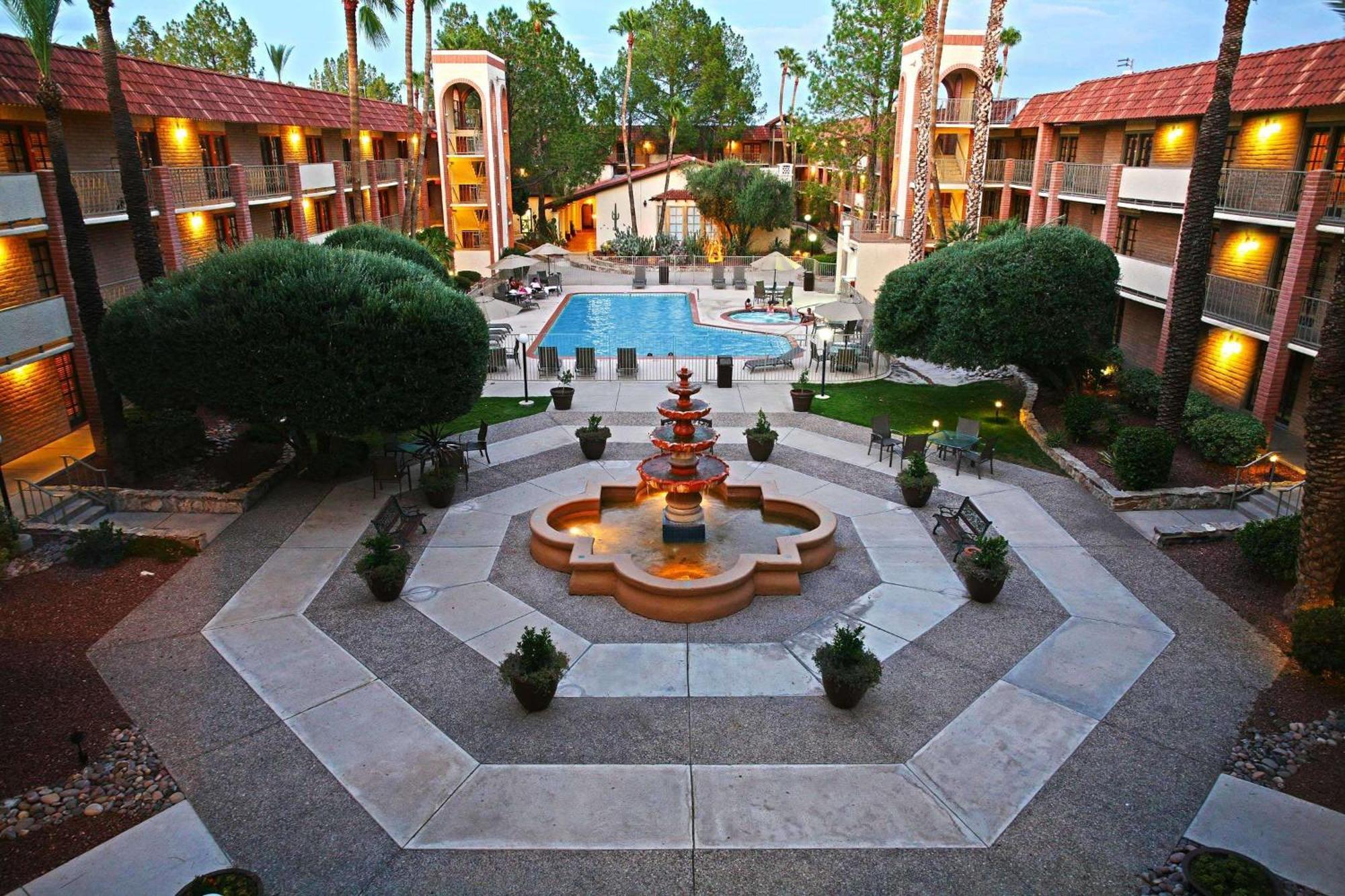 Doubletree Suites By Hilton Tucson Airport Esterno foto